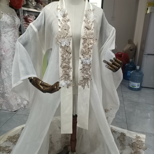 華やか オーバードレス 羽織  裾に繊細レースをあしらった  結婚式/二次会/お呼ばれ