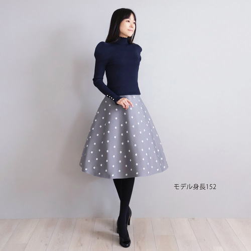 完売です！】ホールガーメント パフショルダープルオーバー【ダーク