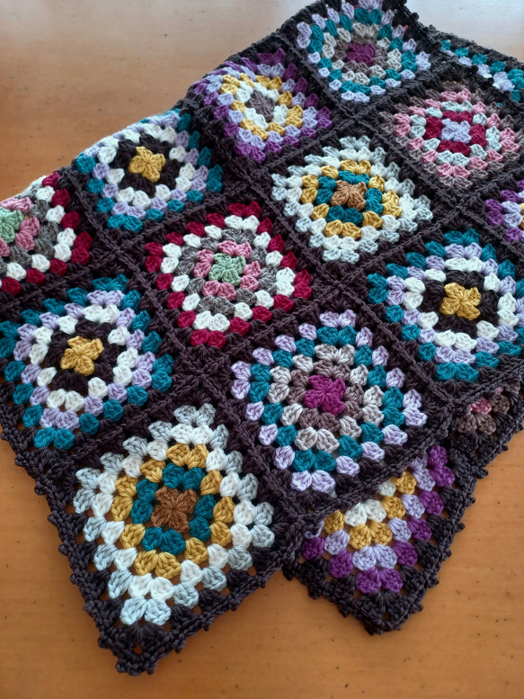 膝掛け。 古かっ グラニースクエア ハンドメイド