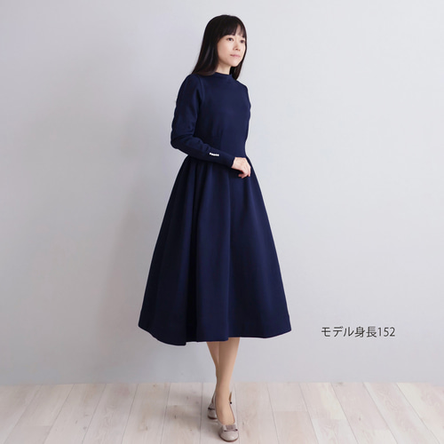 美シルエットが叶う◎】ホールガーメント 袖口パール付き ボトルネック