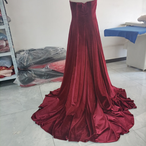 高品質！ワインレッド 高級ベロア パーティードレス ベアトップ  