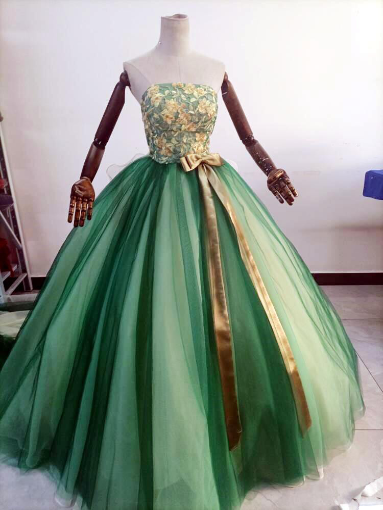 豪華！グリーン ホワイト カラードレス 枝花刺繍 グラデーションソフトチュール プリンセスライン 花嫁/二次会/2次会