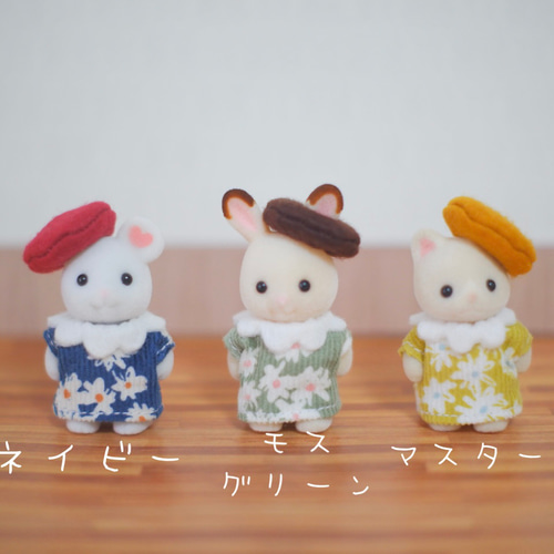 キャリコ・ベア 赤い服 木製スタンド付き 【公式通販】