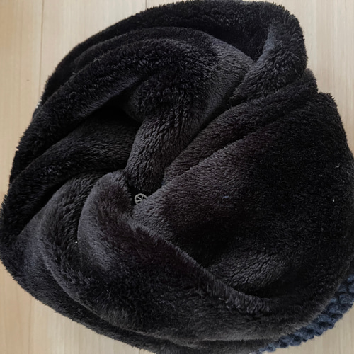 ミナペルホネン　ネイビーブラック系パッチ　ボリュームスヌード　シルキーボア使用 ミナペルホネン ネイビーブラック系パッチ ボリュームスヌード