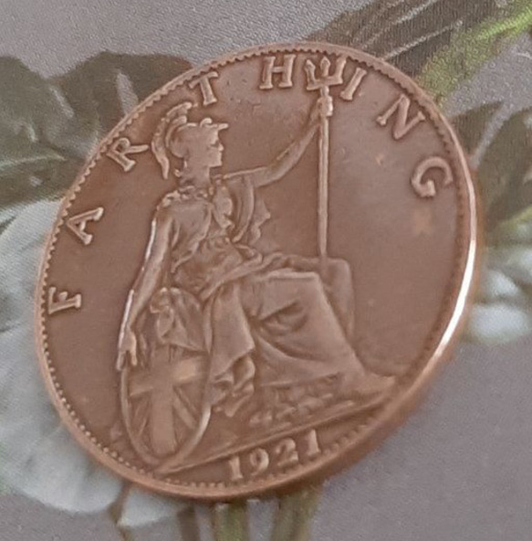 1921年 アンティーク イギリス 英国 ラッキーファジング 本物 ブリティッシュ  幸せのコイン  20.19ミリ 1枚目の画像