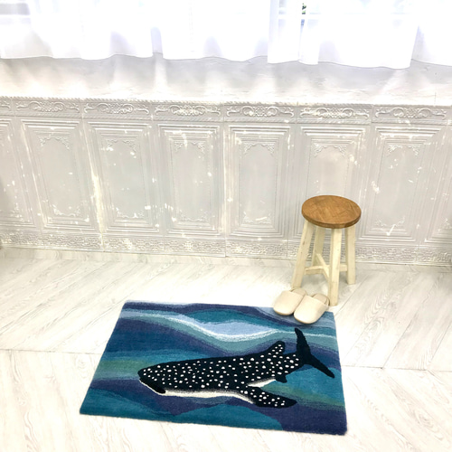 深海とジンベエザメのラグ【2タイプあり】 カーペット・絨毯