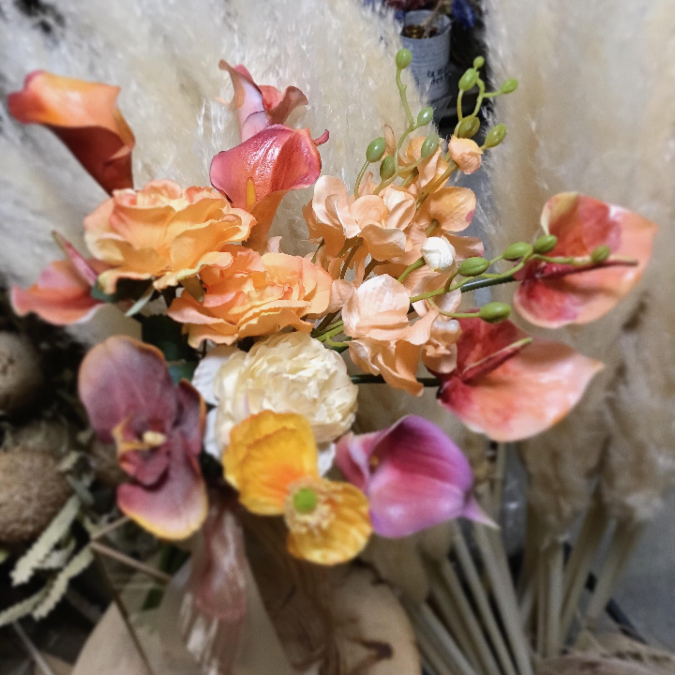 彩り2025 春色新作2024☆人気のアンスリューム、ラン♡艶感がまるで生花♡１本ずつ色付け＊ナチュラルモダンブーケ