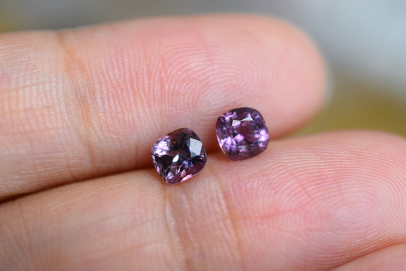 SR35 宝石質 高貴 藤紫色 ミャンマー産 天然 スピネル ルース 裸石 赤 1枚目の画像