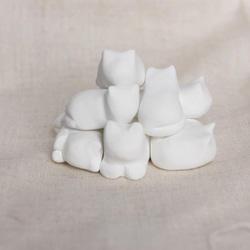 【ねこ山　白猫】石膏 置物 アロマストーン 2枚目の画像