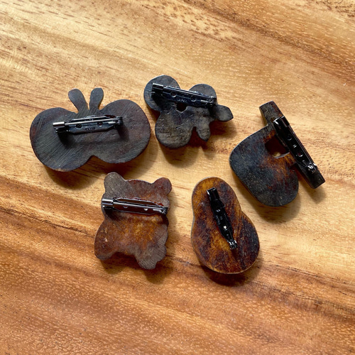 BROOCH ブローチ お花 北欧 水牛 ボーン bone ブローチ himalayajr