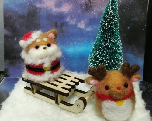 ☆rara しば犬 豆柴 サンタ クリスマス 羊毛フェルト クリスマス飾り 羊毛フェルト クリスマス 柴犬 羊毛フェルト 秋都 通販 16651021