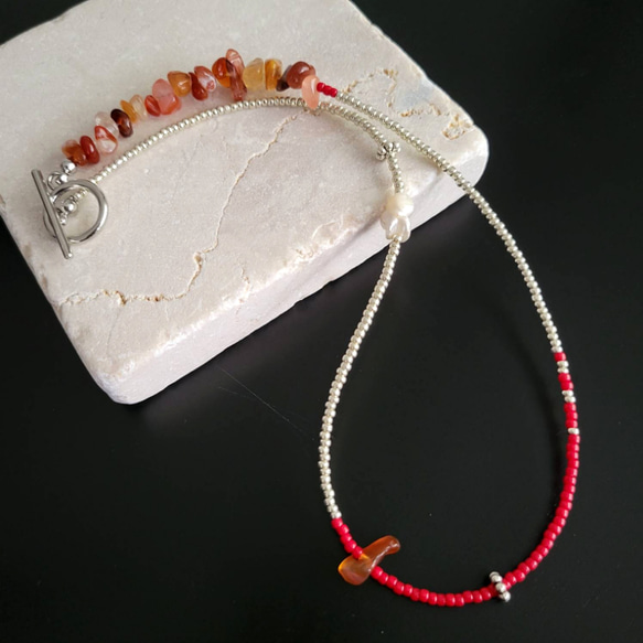 [選べる2種]ビーズと淡水パールネックレス...red&CARNELIAN　ビーズアクセサリー　天然石ネックレス 8枚目の画像