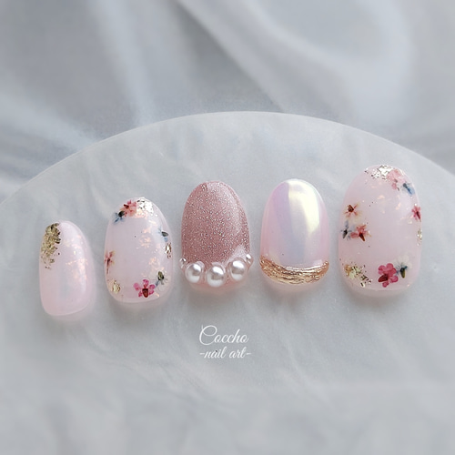 No.188 オーロラピンクとキラキラ押し花ネイル / ジェルネイル ネイル  