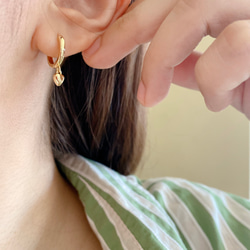 剛好的甜- 黃銅電鍍14K金 愛心耳扣耳環 第8張的照片