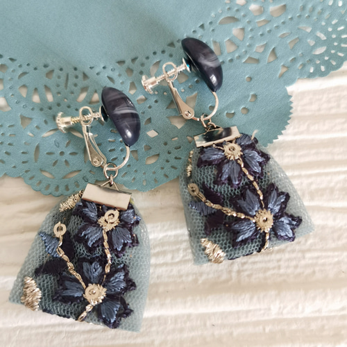 【人気商品！】 インド刺繍リボン イヤリング アクセサリー イヤリング ピアス