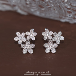 K18 花モチーフ 天然ダイヤモンドピアス 0.6ct