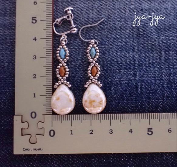 【再出品】beads earrings ＊ drop beige 4枚目の画像