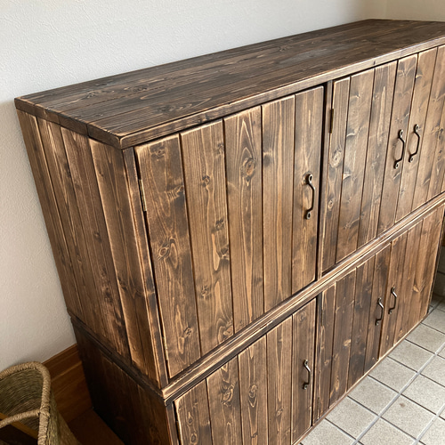 アンティークな靴箱 男前な下駄箱 取っ手や色やサイズを変えることが