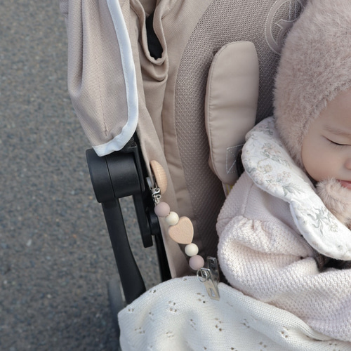 ブランケットクリップheart》ベビーカーのブランケット転落防止