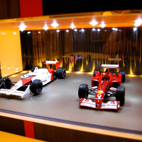 1/18、3台展示可・特殊BK・ディスプレーBOX / LED30灯・スタイリッシュ 