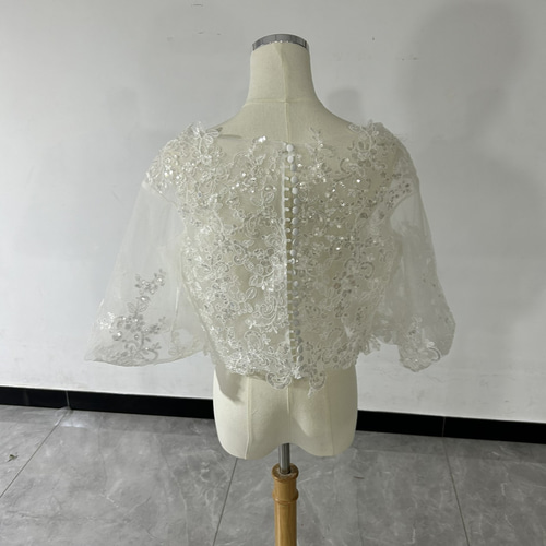 送料無料！抜群のおしゃれ見えボレロ ふわふわ袖 キラキラスパンコール  