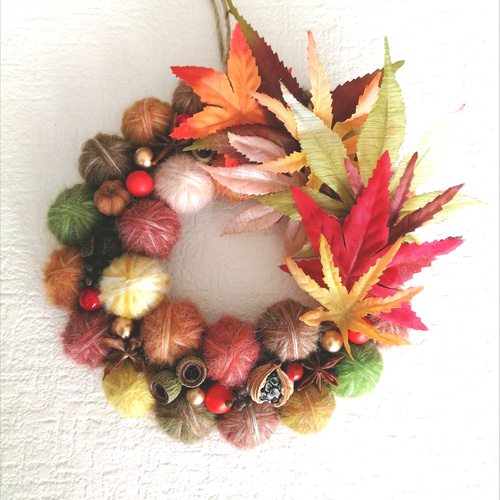 毛糸玉と紅葉のオータムリース（小）毛糸玉リース ニットリース モミジ
