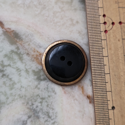ヴィンテージベークライトボタンW2.7cm gbu-024の通販｜こよなく