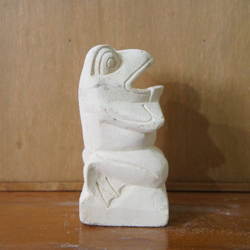 パラス石 石彫り バリ島 アジアン オブジェ 置物 カエル 15cm (口