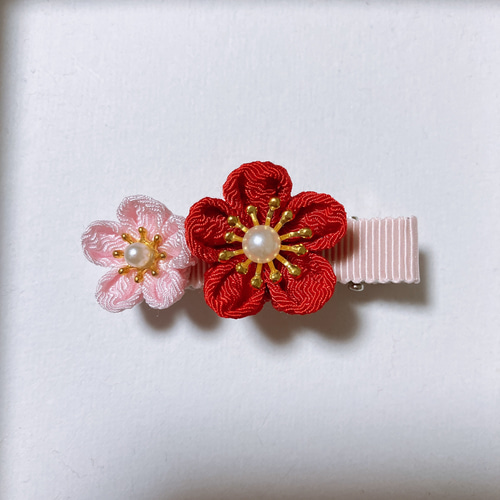 【オーダー♡つまみ細工二連花】ヘアクリップ　ヘアピン　ベビー　キッズ つまみ細工 2連お花のヘアクリップ 各1個売 - メルカリ