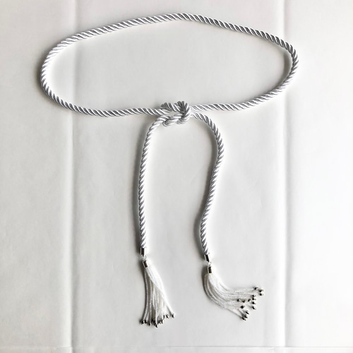 ホワイト/ビーズタッセルの紐ベルト【ホワイトビーズ×シルバー