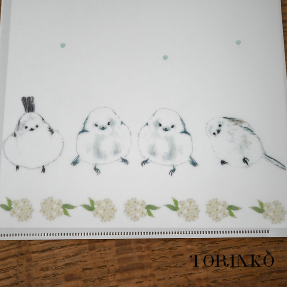 「シマエナガとお花」A4クリアファイル　TORINKO 5枚目の画像
