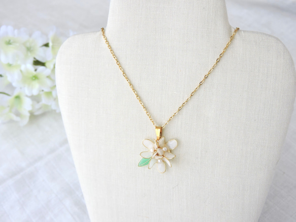 アクセサリー nyankoA 螺鈿×琥珀×金蒔 MAMORIネックレス 華桜 - SAGARADEN.com