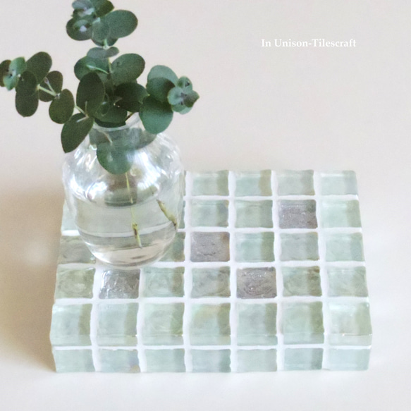 ラメ入りクリア ガラスモザイクタイルのディスプレイトレイ（飾り台