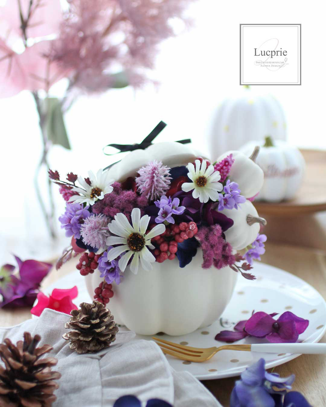 フラワーマリトッツォ　ハロウィンアレンジ　パンプキンアレンジ　アーティフィシャルフラワー