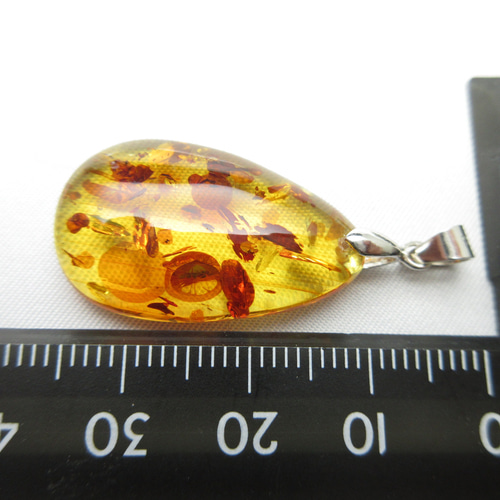 SALE》/《20%off》/【天然琥珀ペンダントトップ】/size(写真参照