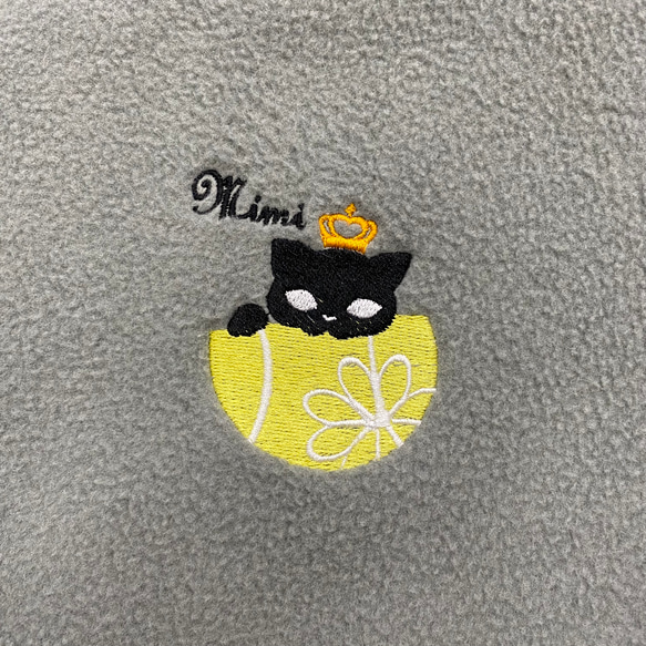 【受注制作】フリースジャケット猫テニスボール刺繍 3枚目の画像