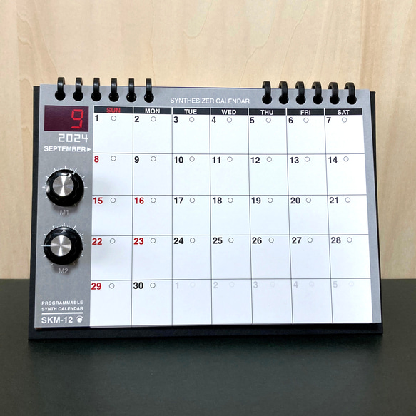 [2024年曆] Synth Calendar SKM-12 每月變化的設計 桌面/磁鐵 第10張的照片