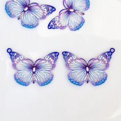 透かし蝶チャームラベンダー４個 1枚目の画像