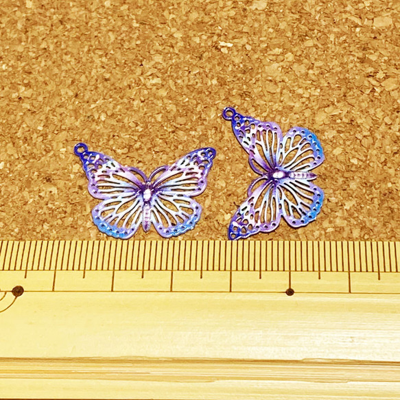 透かし蝶チャームラベンダー４個 3枚目の画像