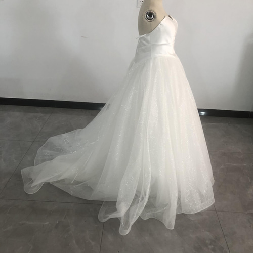 上品！キラキラチュール ベアトップ 編み上げ ウエディングドレス  