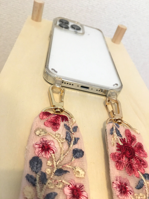 インド刺繍　スマホショルダー　インド刺繍リボン 2枚目の画像