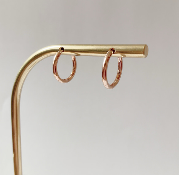 ピンクゴールドフープピアス13mm/つけっぱなしOK 小さめ 細い 金属
