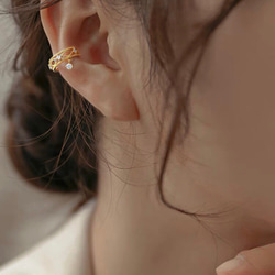 【再販】揺れる 一粒 ダイヤ イヤーカフ ear cuff 繊細 小ぶり イヤーカフ ゴールド 片耳用 左耳用 2枚目の画像