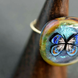 蝶　ガラス工芸家の創作した一点物のガラスの指輪。ｙ1990-452　ガラスリング、ハンドメイド 2枚目の画像