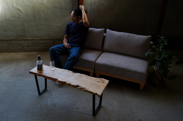 羅漢槙の 一枚板 ローテーブル　リビングテーブル 18枚目の画像