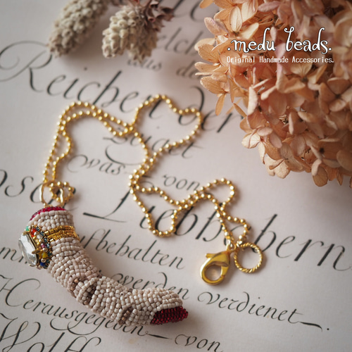 ルパン三世 峰不二子の指ネックレス ネックレス・ペンダント .medu