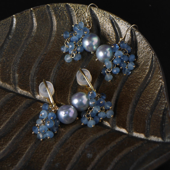 #962E Akoya 珍珠與海藍寶石蓬鬆柔軟觸感耳環 第4張的照片