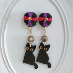 3way　ハロウィン　黒猫　赤×紫　イヤリング 2枚目の画像