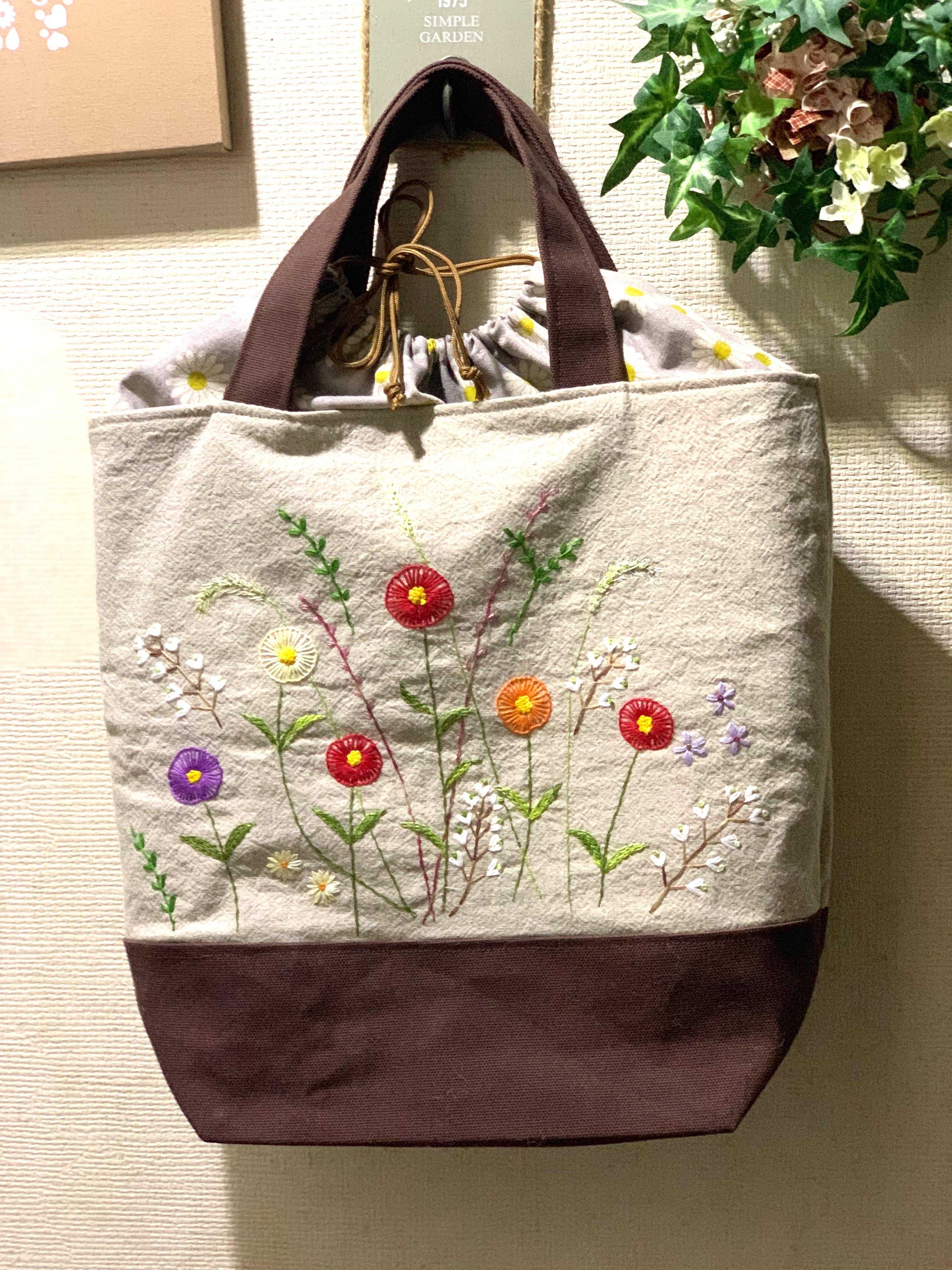 野菊の庭の巾着トート