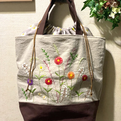 野菊の庭の巾着トート 7枚目の画像